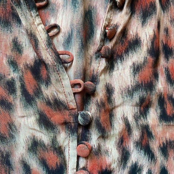 JOIE Tariana Leopard Button-Down Blouse Size Small - Picture 7 of 14
